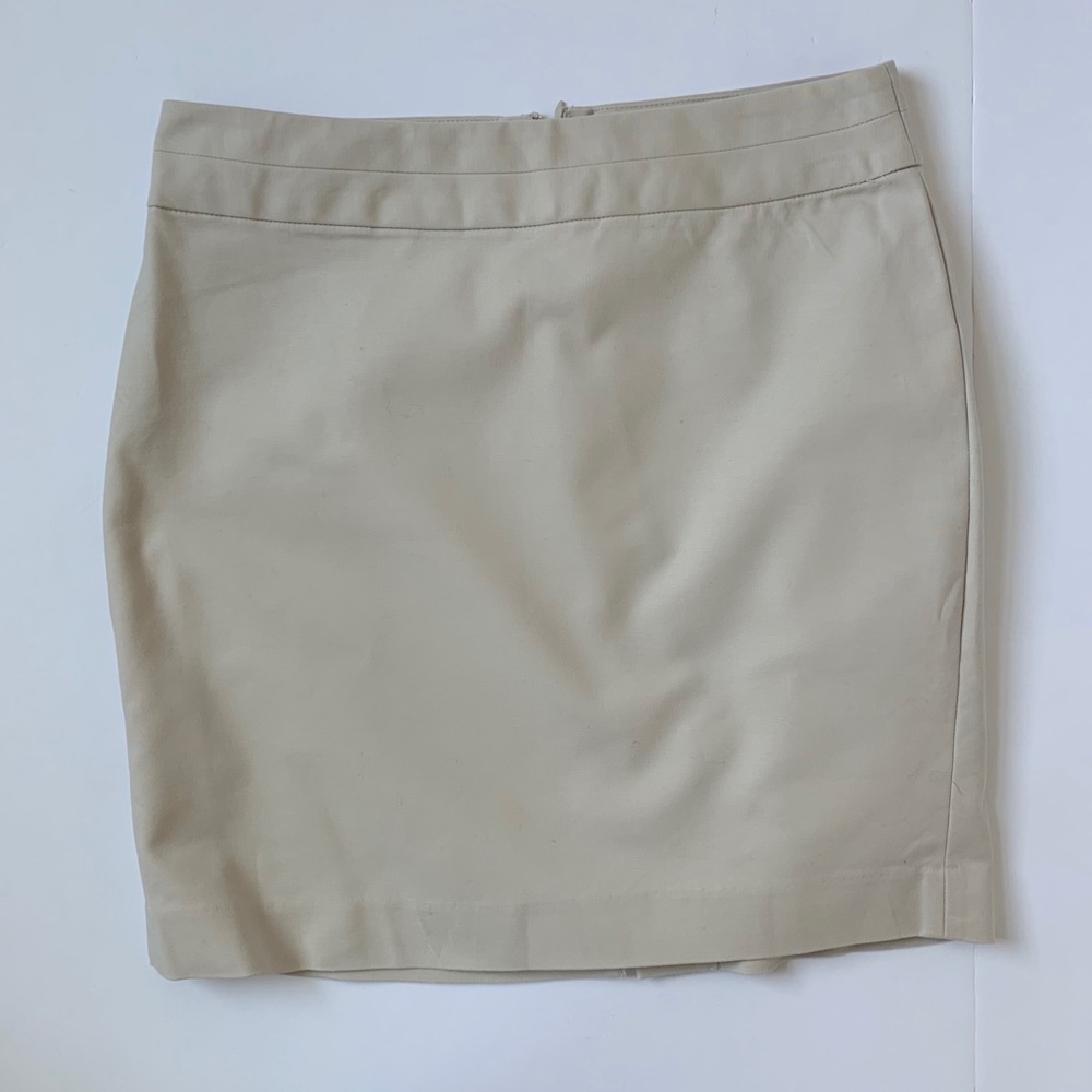 Banana Republic Kaki Stretchy Waist Skirt